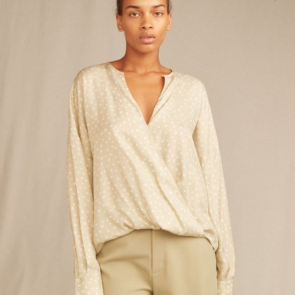 Vince Stone Dot Silk Blend Blouse Top Celery XS - Picture 4 of 4